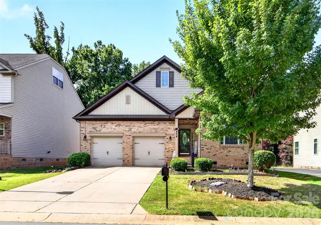 Photo 1 of Single family home for sale at 424 Anvil Draw Pl, Rock Hill, SC 29730 | MLS# 4408517 | Listing updated on 2026-09-21