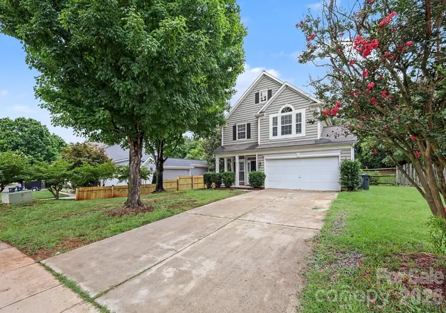 2nd image of 16034 Farmall Dr, Huntersville, NC 28078 | MLS# 4408520