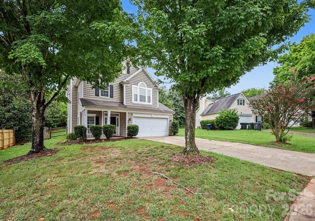 Photo 3 of Single family home for sale at 16034 Farmall Dr, Huntersville, NC 28078 | MLS# 4408520 | Listing updated on 2026-10-08