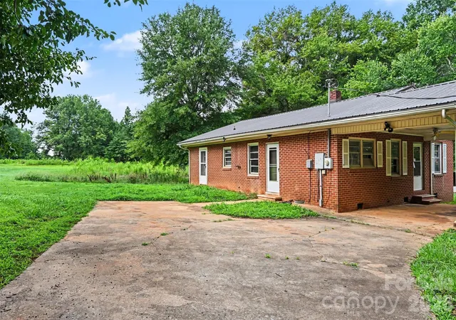 2nd image of 2333 Washburn Rd, Shelby, NC 28150 | MLS# 4408534