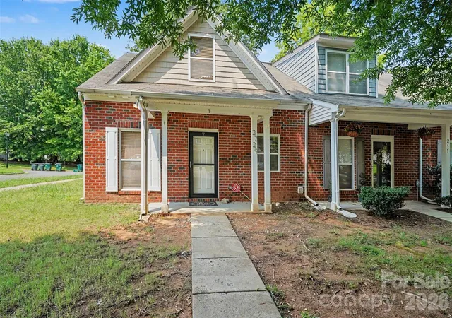1st image of 2729 Meadow Knoll Dr, Charlotte, NC 28269 | MLS# 4408544