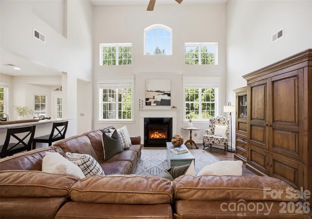 Photo 3 of Single family home for sale at 9624 Belloak Ln, Waxhaw, NC 28173 | MLS# 4408548 | Listing updated on 2026-08-31