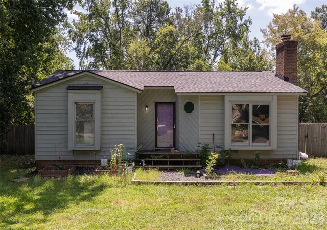 Photo 1 of Single family home for sale at 6718 Pueblo Ln, Charlotte, NC 28227 | MLS# 4408555 | Listing updated on 2026-09-08