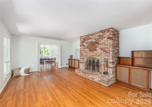 Photo 4 of Sale Pending at 38 Forest View Dr, Asheville, NC 28804 | MLS# 4408592 | Listing updated on 2026-09-28