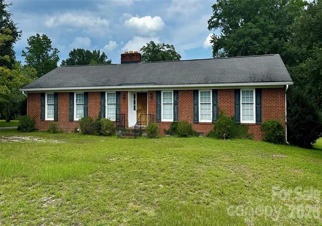 Photo 1 of Single family home for sale at 401 S Hickory St, Pageland, SC 29728 | MLS# 4408598 | Listing updated on 2026-08-14