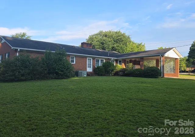 Photo 2 of Single family home for sale at 401 S Hickory St, Pageland, SC 29728 | MLS# 4408598 | Listing updated on 2026-08-14