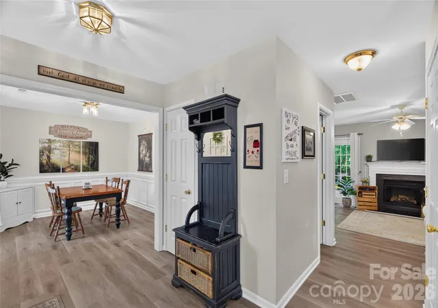 Photo 4 of Single family home for sale at 9200 High Rock Dr, Waxhaw, NC 28173 | MLS# 4408610 | Listing updated on 2026-10-02