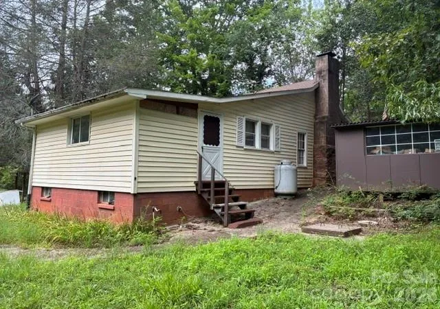 2nd image of 1526 Bills Creek Rd, Lake Lure, NC 28746 | MLS# 4408616