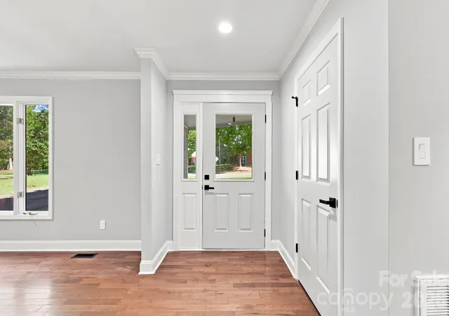 image of 9110 Raintree Ln, Charlotte, NC 28277 | MLS# 4408617