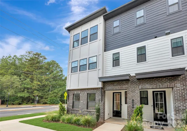 Photo 1 of Townhouse for sale at 13023 Lucy Park Ln, Charlotte, NC 28277 | MLS# 4408620 | Listing updated on 2026-10-02