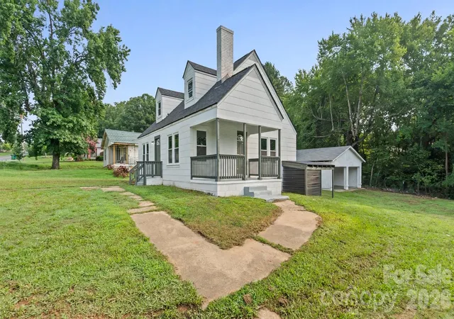 Photo 2 of Single family home for sale at 1306 Pennington Rd, Albemarle, NC 28001 | MLS# 4408629 | Listing updated on 2026-09-30