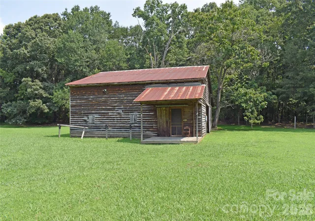 Photo 2 of Sale Pending at 1330 Rosehill Dr, Lincolnton, NC 28092 | MLS# 4408631 | Listing updated on 2026-08-07