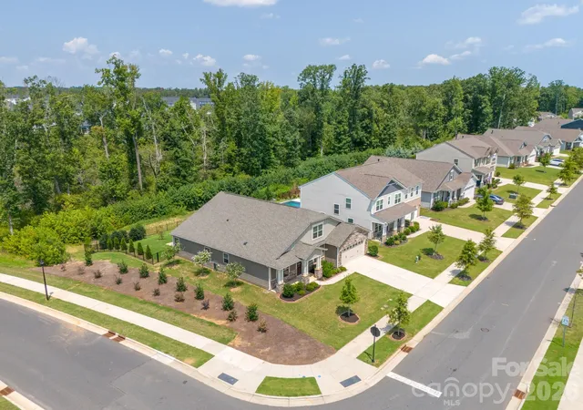Photo 3 of Single family home for sale at 3003 Eagle Ridge Ln, Indian Trail, NC 28079 | MLS# 4408635 | Listing updated on 2026-10-07