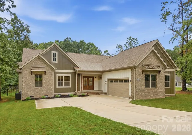 Photo 3 of Single family home for sale at 4527 Burrenfort Dr, Denver, NC 28037 | MLS# 4408642 | Listing updated on 2026-09-21