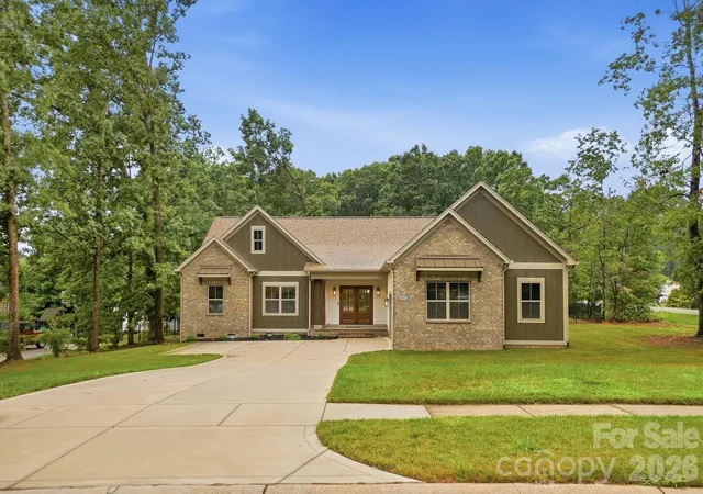 Photo 4 of Single family home for sale at 4527 Burrenfort Dr, Denver, NC 28037 | MLS# 4408642 | Listing updated on 2026-09-21