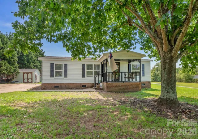 Photo 1 of Sale Pending at 2412 Walnut Rd, Lancaster, SC 29720 | MLS# 4408645 | Listing updated on 2026-08-10
