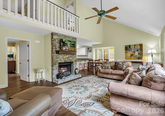 4th image of 209 Dogwood Dr, Lake Lure, NC 28746 | MLS# 4408649