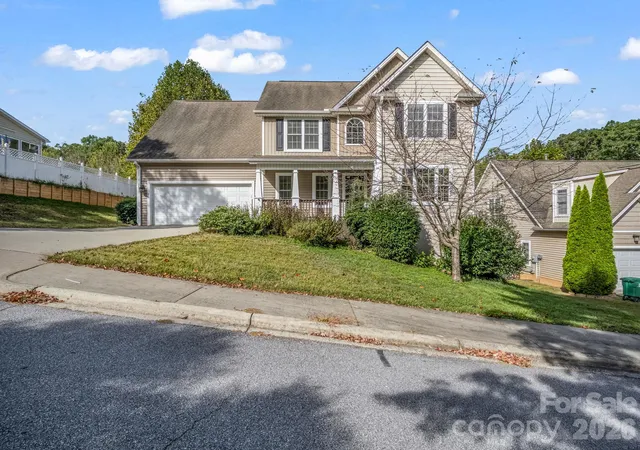 Photo 1 of Single family home for sale at 26 Wayward Path, Candler, NC 28715 | MLS# 4408665 | Listing updated on 2026-10-10