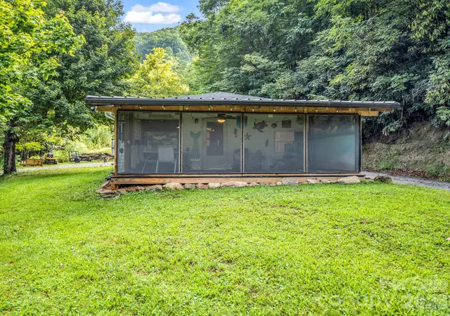 4th image of 60 Owenby Cove Rd, Fairview, NC 28730 | MLS# 4408666