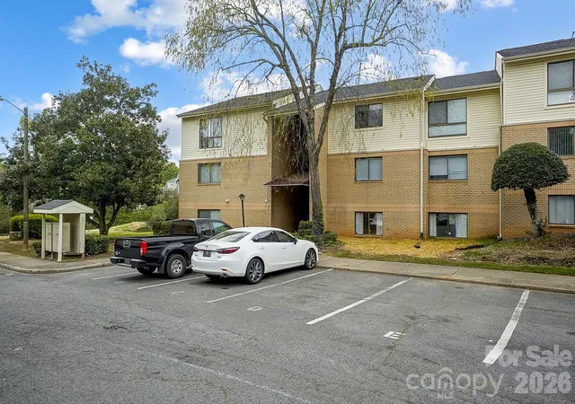 1st image of 4816 Spring Lake Rd, Charlotte, NC 28212 | MLS# 4408673
