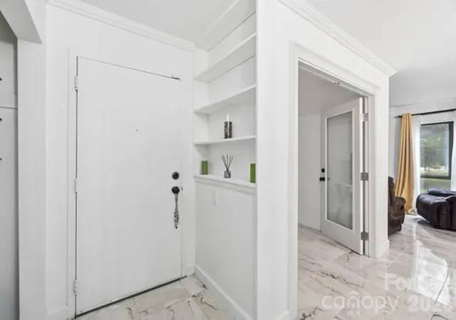 2nd image of 4816 Spring Lake Rd, Charlotte, NC 28212 | MLS# 4408673