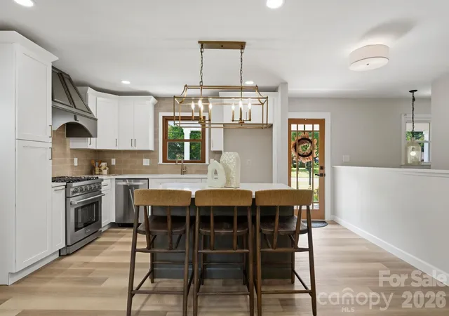 Photo 3 of Single family home for sale at 19924 Floral Ln, Cornelius, NC 28031 | MLS# 4408674 | Listing updated on 2026-08-14