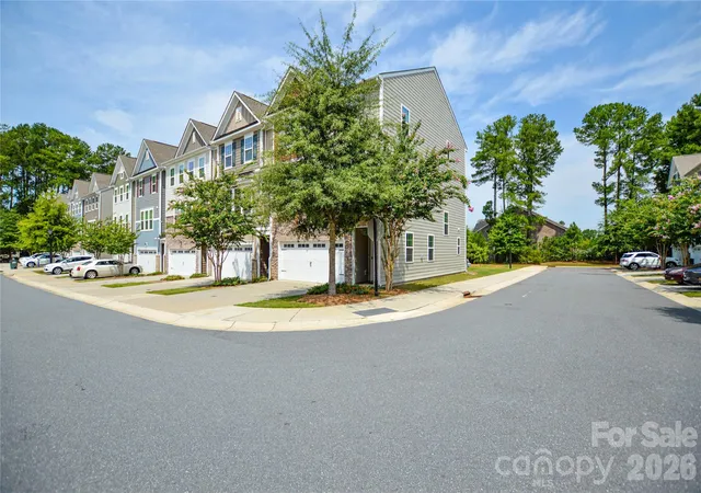 Photo 3 of Townhouse for sale at 12104 Ardrey Park Dr, Charlotte, NC 28277 | MLS# 4408676 | Listing updated on 2026-09-30
