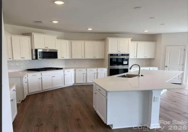Photo 4 of Sale Pending at 2099 Morning Gold Dr, Maiden, NC 28650 | MLS# 4408686 | Listing updated on 2026-09-07