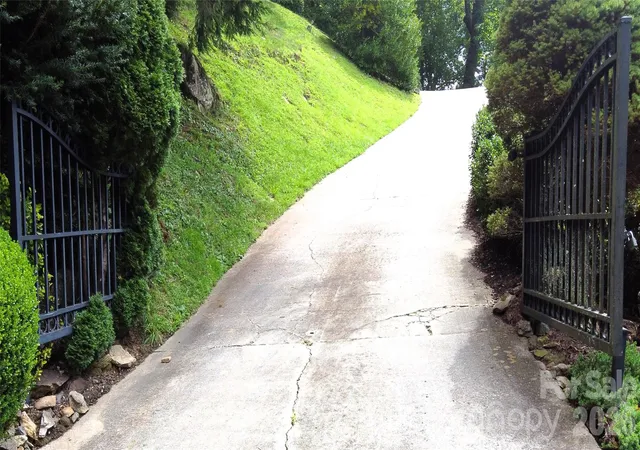 2nd image of 509 Deer Creek Trl, Maggie Valley, NC 28751 | MLS# 4408706