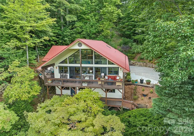 Photo 2 of Single family home for sale at 509 Deer Crk Trl, Maggie Valley, NC 28751 | MLS# 4408706 | Listing updated on 2026-08-31