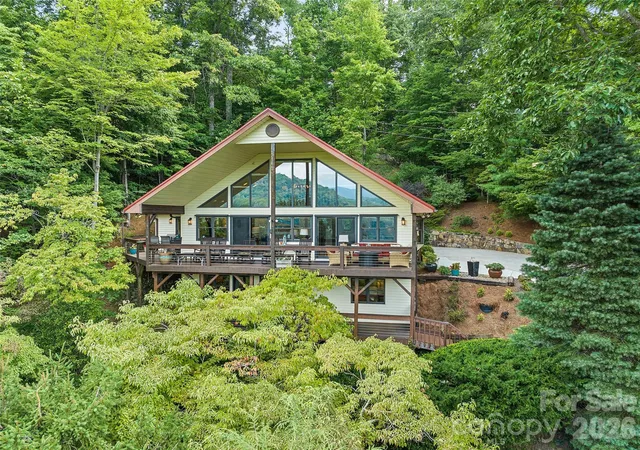 Photo 3 of Single family home for sale at 509 Deer Crk Trl, Maggie Valley, NC 28751 | MLS# 4408706 | Listing updated on 2026-08-31