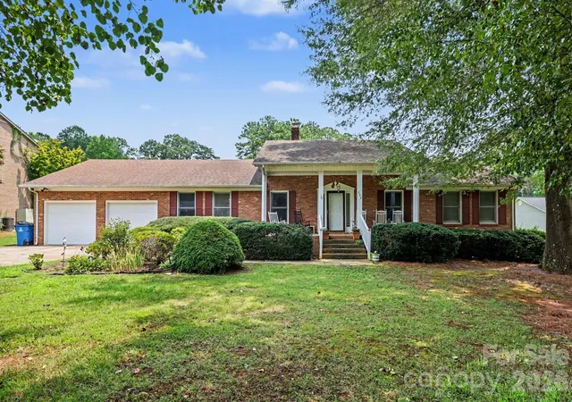 1st image of 225 Roger Dr, Salisbury, NC 28147 | MLS# 4408713