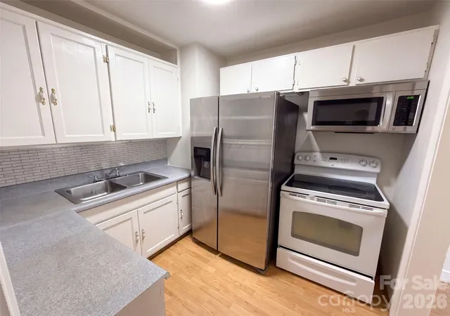 Photo 1 of Single family home for sale at 1521 Herrin Ave, Charlotte, NC 28205 | MLS# 4408721 | Listing updated on 2026-10-08