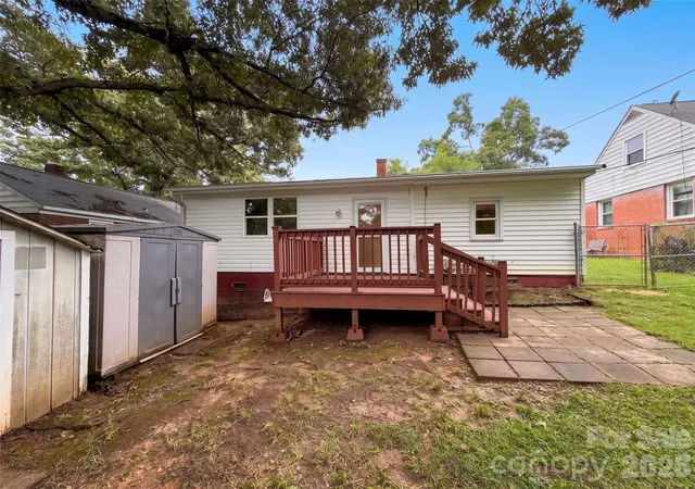 Photo 4 of Single family home for sale at 1521 Herrin Ave, Charlotte, NC 28205 | MLS# 4408721 | Listing updated on 2026-10-08