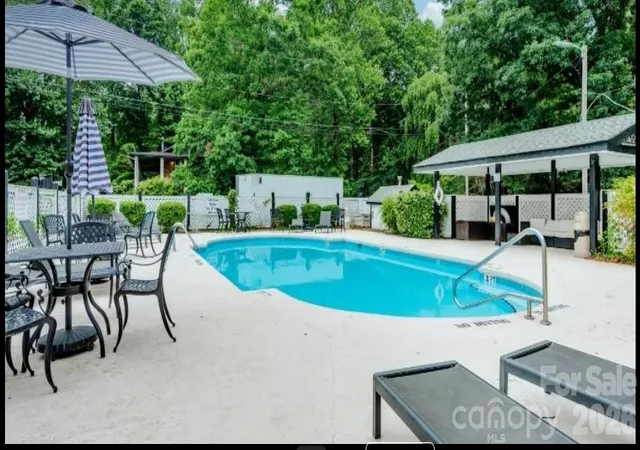 3rd image of 1150 W Blue Ridge Rd, Flat Rock, NC 28731