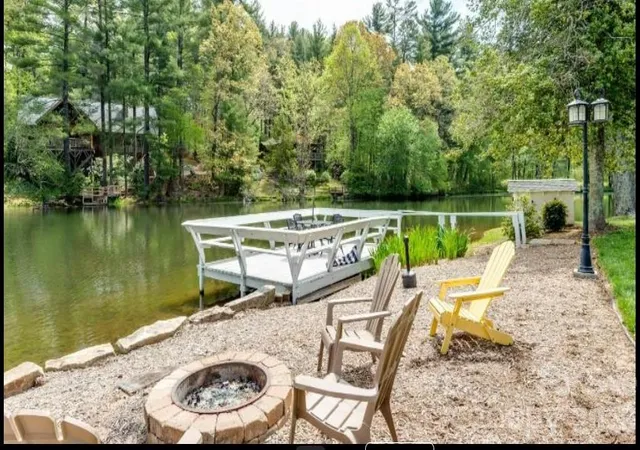 4th image of 1150 W Blue Ridge Rd, Flat Rock, NC 28731