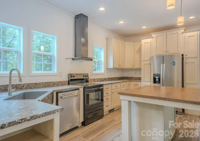 Photo 2 of Single family home for sale at 17 Berry Hl Rd, Asheville, NC 28806 | MLS# 4408731 | Listing updated on 2026-09-16