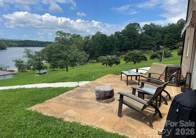 Listing Photo 4 - Condo for sale in building located at 4852 Midway Sand Rd, Hickory, NC 28601