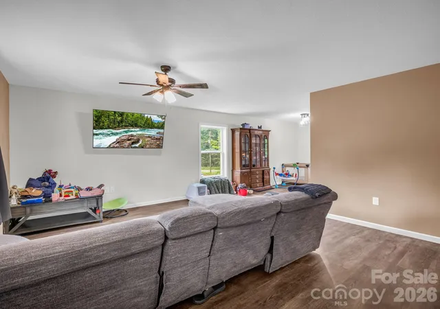 5th image of 47 Heartleaf Ln, Columbus, NC 28722 | MLS# 4408758