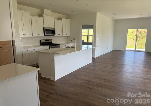 Photo 3 of Single family home for sale at 2075 Morning Gold Dr, Maiden, NC 28650 | MLS# 4408759 | Listing updated on 2026-09-06