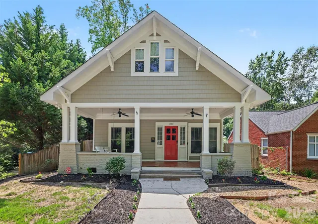 Photo 1 of Single family home for sale at 303 Sylvania Ave, Charlotte, NC 28206 | MLS# 4408762 | Listing updated on 2026-09-05