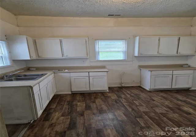 Photo 4 of Single family home for sale at 421 N Salisbury Ave, Spencer, NC 28159 | MLS# 4408763 | Listing updated on 2026-09-28