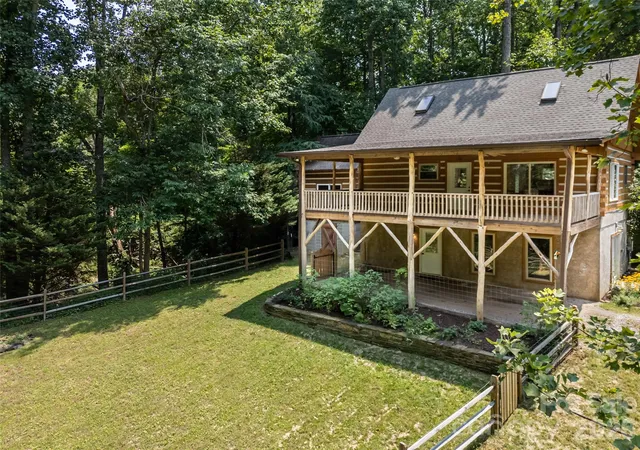 3rd image of 24 Gregory Hill Rd, Fairview, NC 28730 | MLS# 4408771