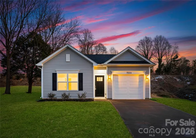 1st image of 302 Starr St, Dallas, NC 28034 | MLS# 4408785