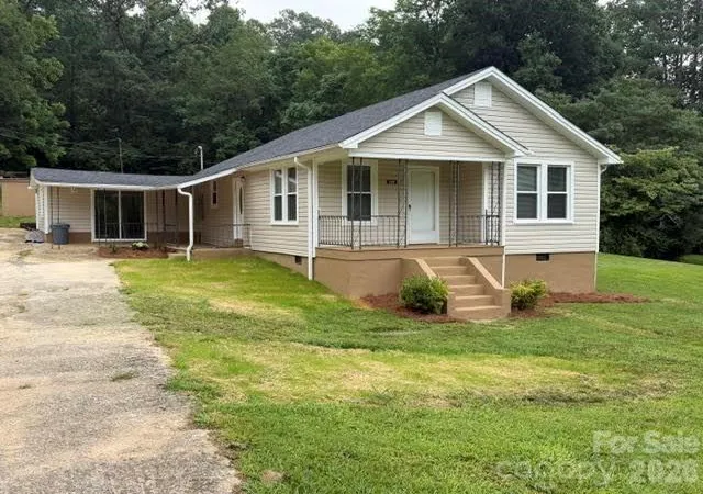 Photo 1 of Single family home for sale at 299 Us 221 Hwy S, Marion, NC 28752 | MLS# 4408802 | Listing updated on 2026-08-27