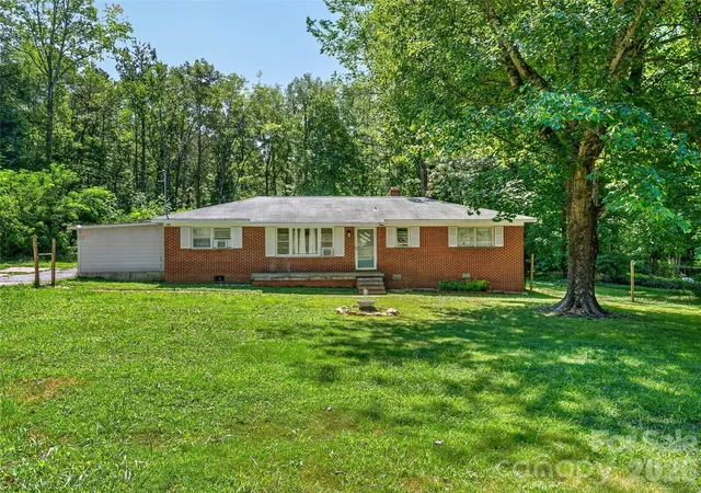 Photo 1 of Single family home for sale at 604 Belue Ml Rd, Landrum, SC 29356 | MLS# 4408809 | Listing updated on 2026-07-29