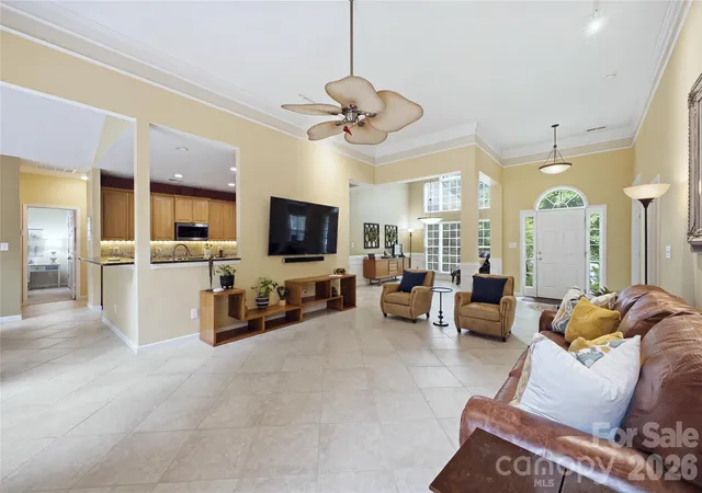Photo 5 of Single family home for sale at 136 Edge Hl Dr, Fort Mill, SC 29715 | MLS# 4408819 | Listing updated on 2026-08-29