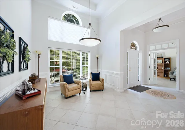 Photo 4 of Single family home for sale at 136 Edge Hl Dr, Fort Mill, SC 29715 | MLS# 4408819 | Listing updated on 2026-09-19