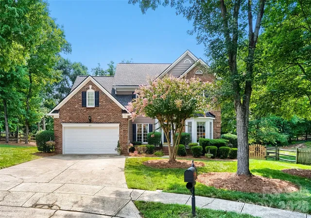 2nd image of 6211 Coleridge Ct, Charlotte, NC 28269 | MLS# 4408822