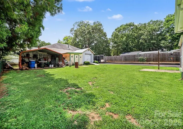 23rd image of 104 E Main St, Belmont, NC 28012 | MLS# 4408838